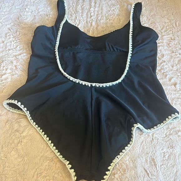 One-piece swimsuit in size XL • mossimo - Picture 8 of 10